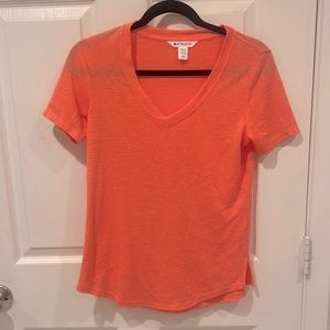 Athleta women’s XXS V-neck T-shirt